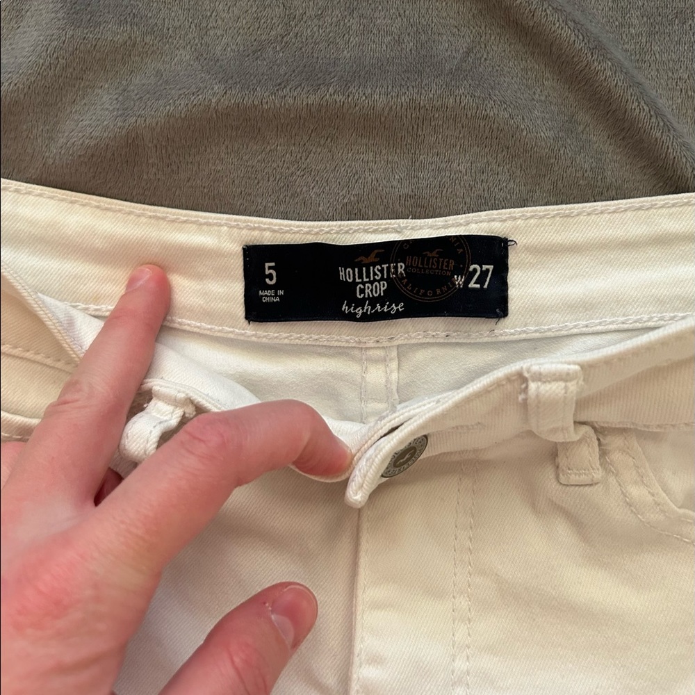 White Hollister Cropped High Rise Jeans w/ Rips - Picture 5 of 5